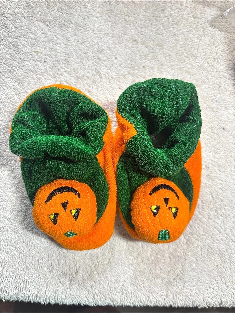 Kids Pumpkin Slippers, Orange & Green